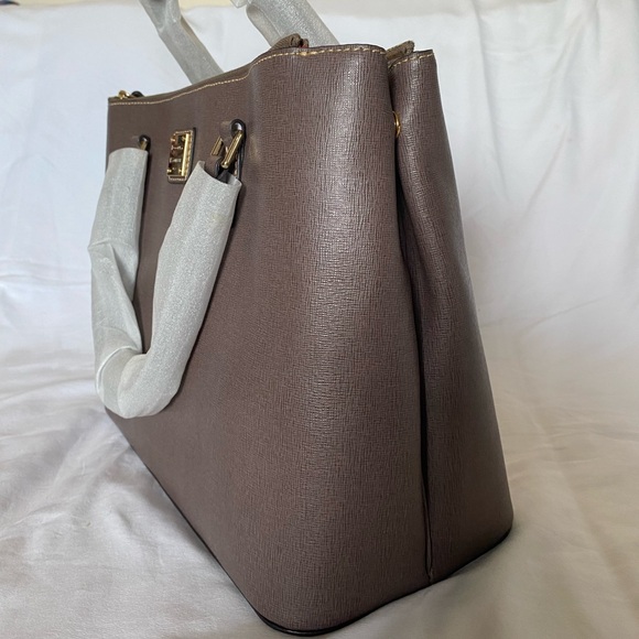 Dooney & Bourke Willa Zip Satchel - Picture 3 of 8